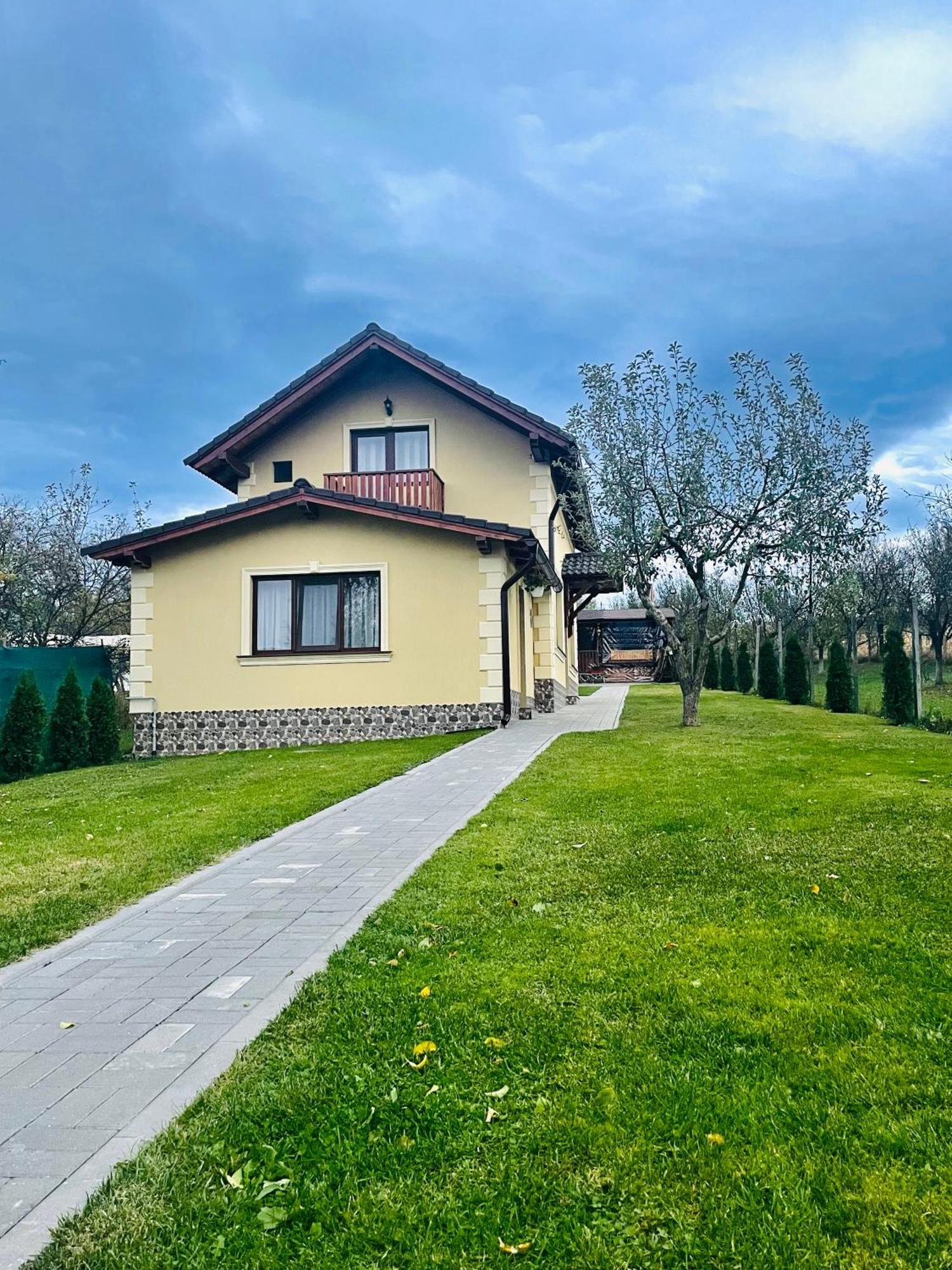 Casa De Vacanta Orlat Exteriér fotografie