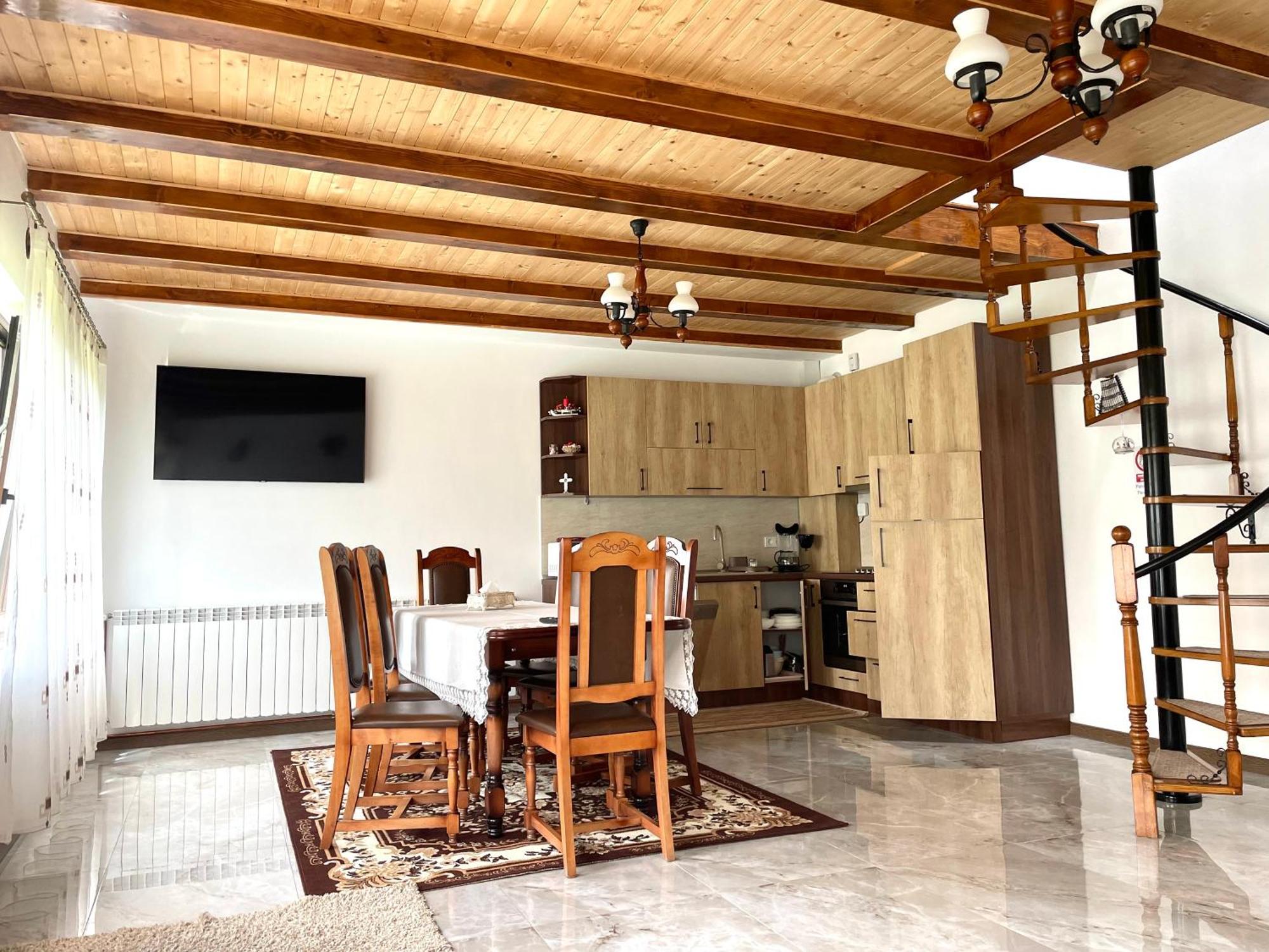 Casa De Vacanta Orlat Exteriér fotografie